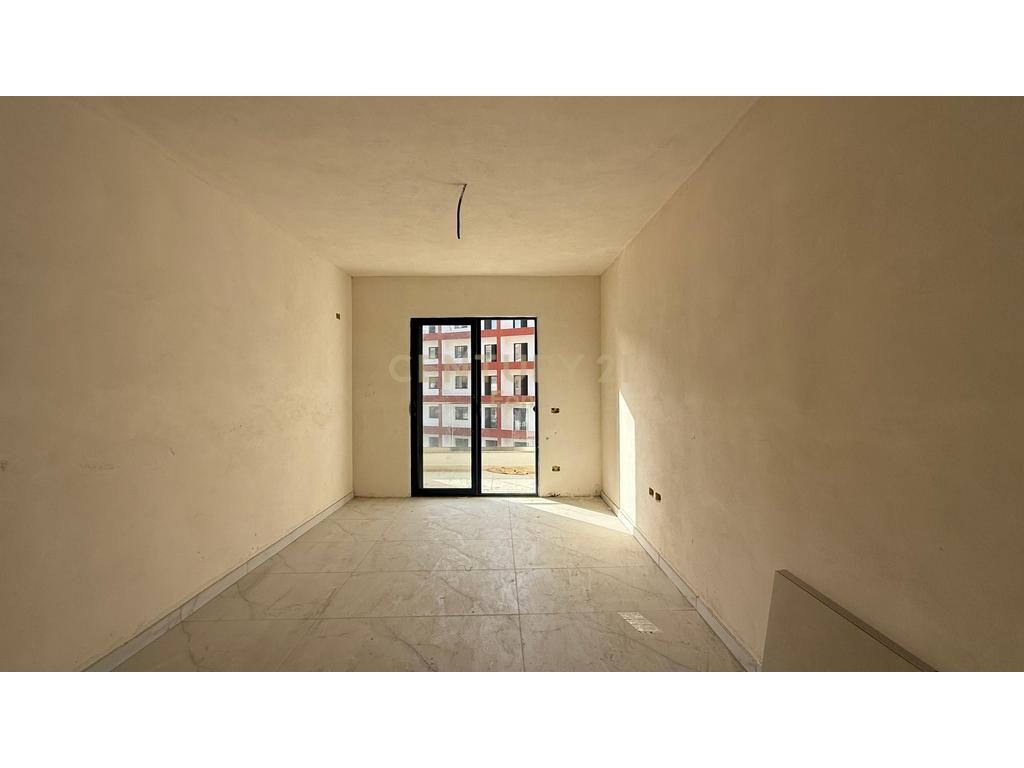 EXCLUSIVE ! Shitet apartament 1+1 + Post Parkimi te Rezidenca EON, Golem !
