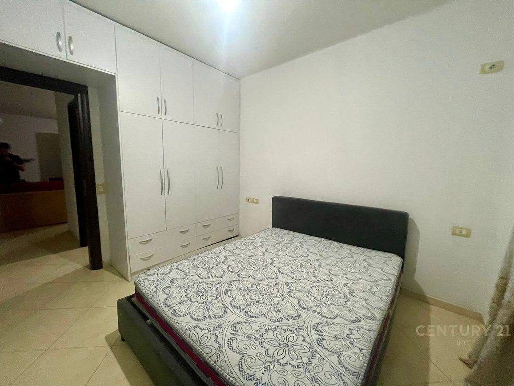 Shitet apartament 2+1 ne Astir!


-