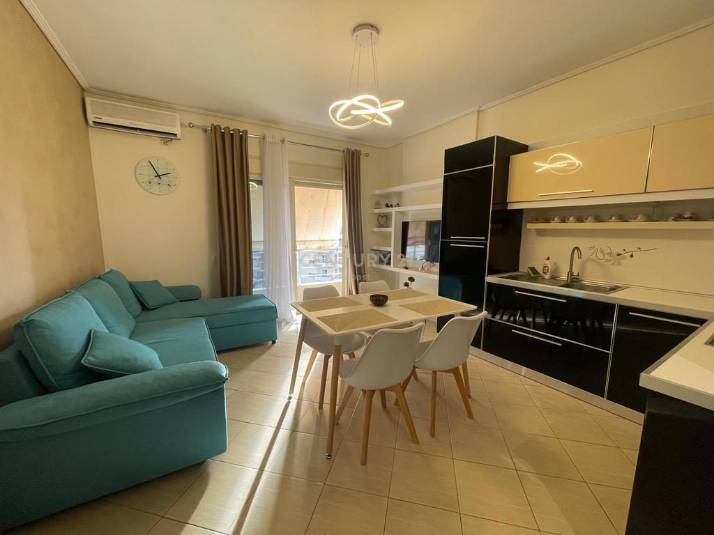 APARTAMENT 1+1 ME QIRA PRANE KONSULLATES ,NE LUNGOMARE!!!