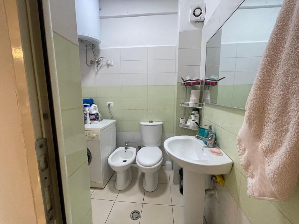 APARTAMENT 1+1 ME QIRA PRANE KONSULLATES ,NE LUNGOMARE!!!