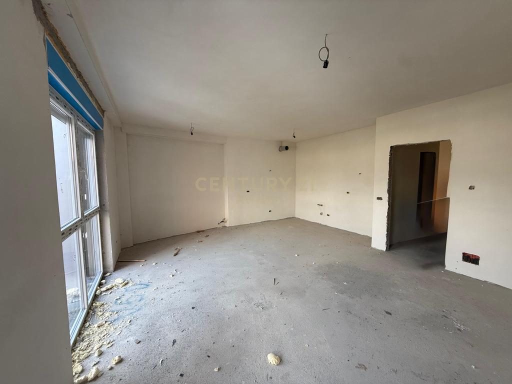 SHITET APARTAMENT 3+1+2 TEK KOMPLEKSI "ORBITAL 6" , BULEVARDI I RI !