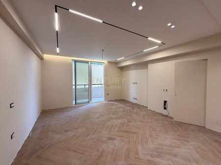 Ish Ekspozita , 2+2 Për Shitje në Ish Ekspozita, Tiranë - 371196€ | 103.11 m²