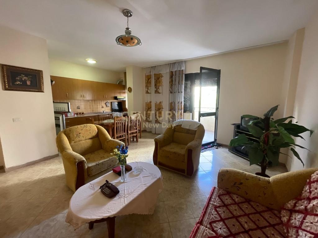 SHITET APARTAMENT 2+1+2 NE HEKURUDHA, PLAZH!