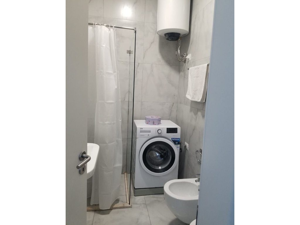 Apartament 1+1 Me Qira në Ali Demi, Tiranë