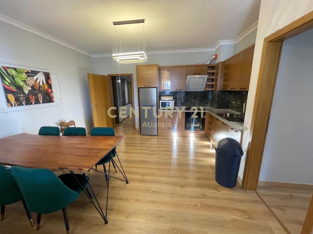 Apartament 3+1+2T+2B me qira – Liqeni i Thatë, Tirane!