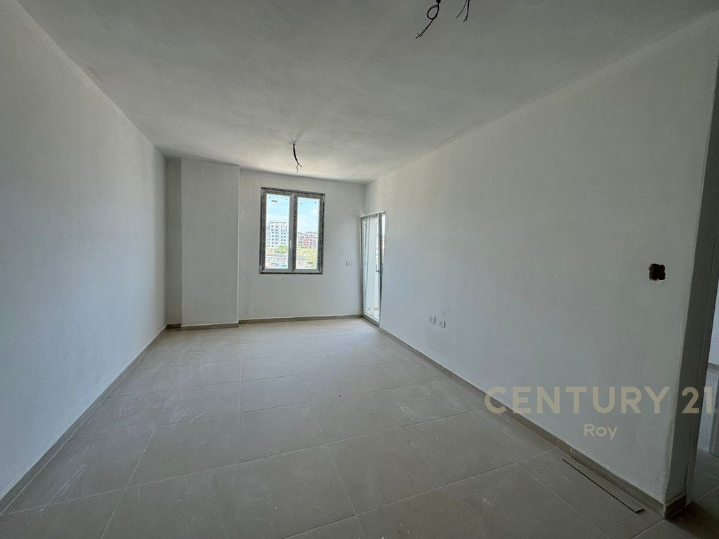 SHITET APARTAMENT 1+1 NE GOLEM !