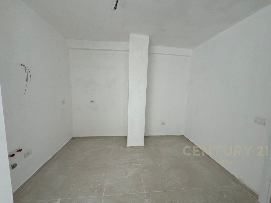 SHITET APARTAMENT 1+1 NE GOLEM !