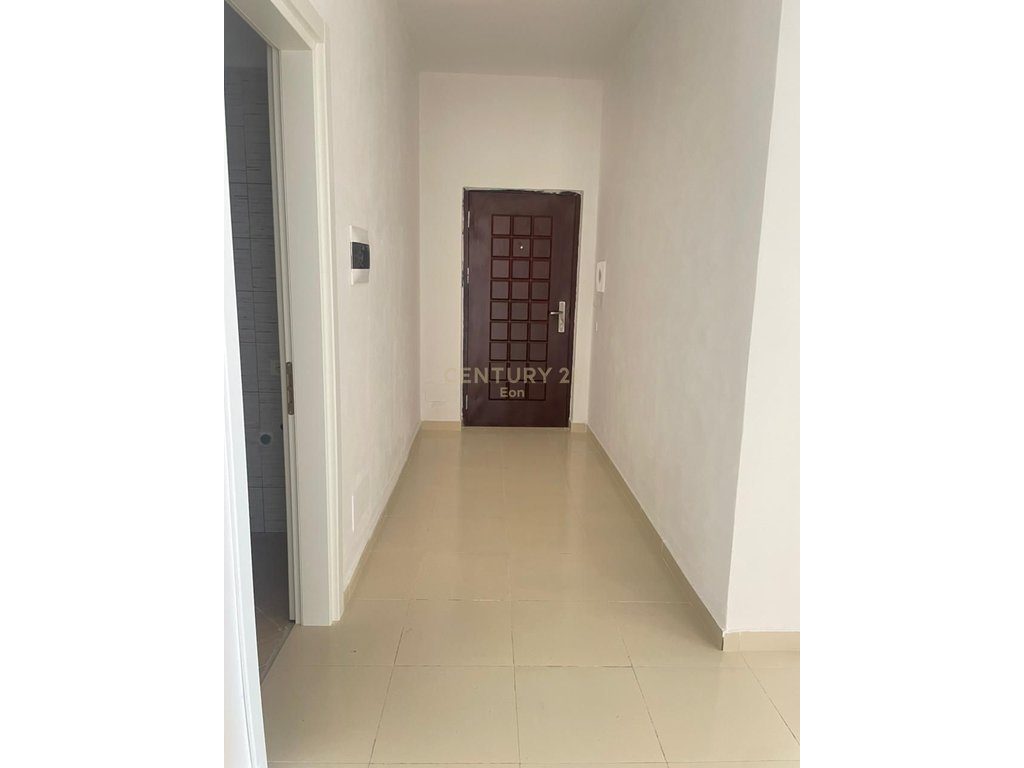 Apartament 2+2 Në Shitje në Ish-URT, Durrës - 133,000€ | 140 m²