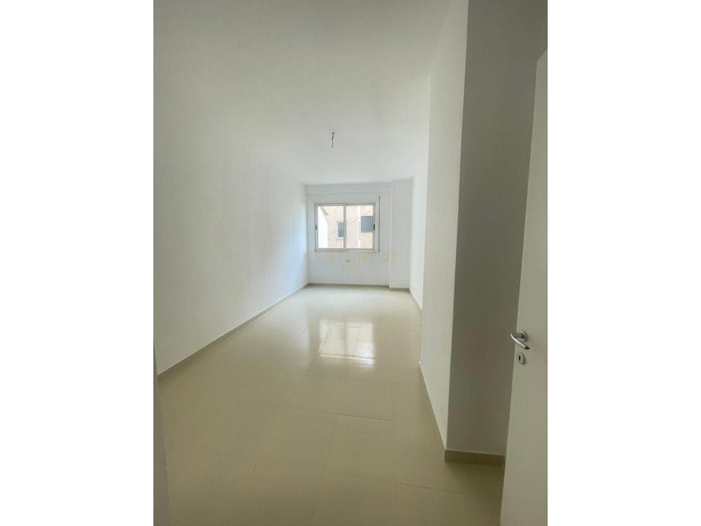 Apartament 2+2 Në Shitje në Ish-URT, Durrës - 133,000€ | 140 m²