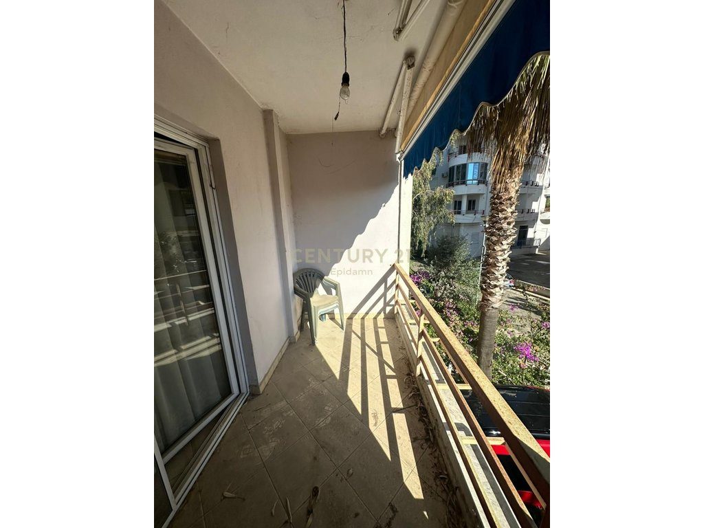 Apartament 1+1 + garsoniere  në shitje në Mali i Robit, Durrës - 132000€ | 121 m²