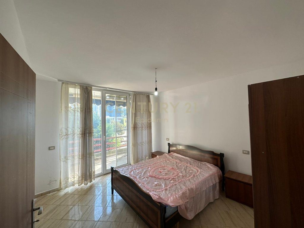 Apartament 1+1 + garsoniere  në shitje në Mali i Robit, Durrës - 132000€ | 121 m²