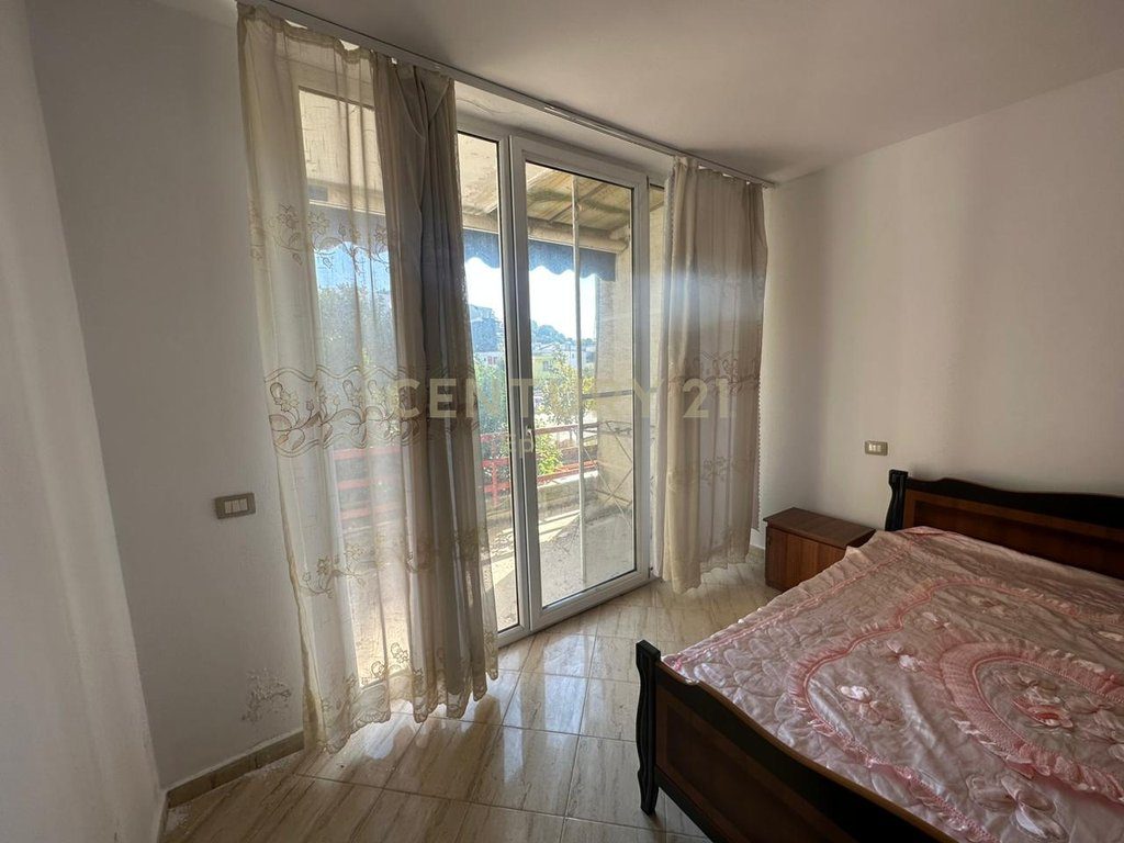 Apartament 1+1 + garsoniere  në shitje në Mali i Robit, Durrës - 132000€ | 121 m²