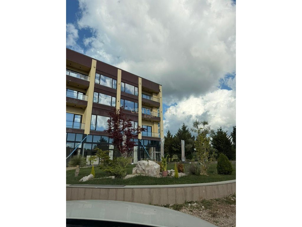 JAPIM ME QIRA RESORT NE PERIFERI TE TIRANES!