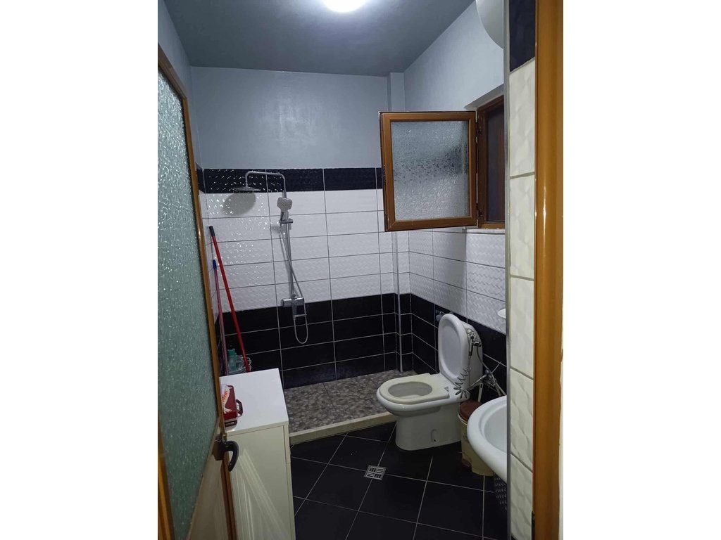 Shtëpi private 2 kateshe   Në Shkozë prane firmes kamberi , Tiranë - Në Shitje 370,000€ | 185.5 m²