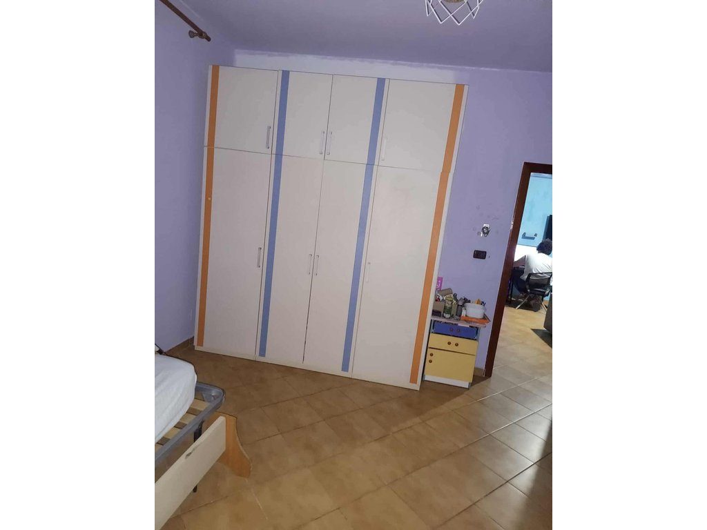 Shtëpi private 2 kateshe   Në Shkozë prane firmes kamberi , Tiranë - Në Shitje 370,000€ | 185.5 m²