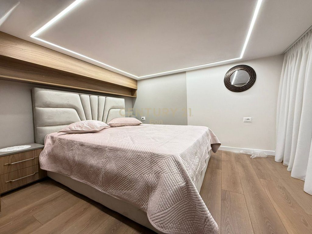 Loft me Qira në Plazh, Pranë Hotel Antalya !