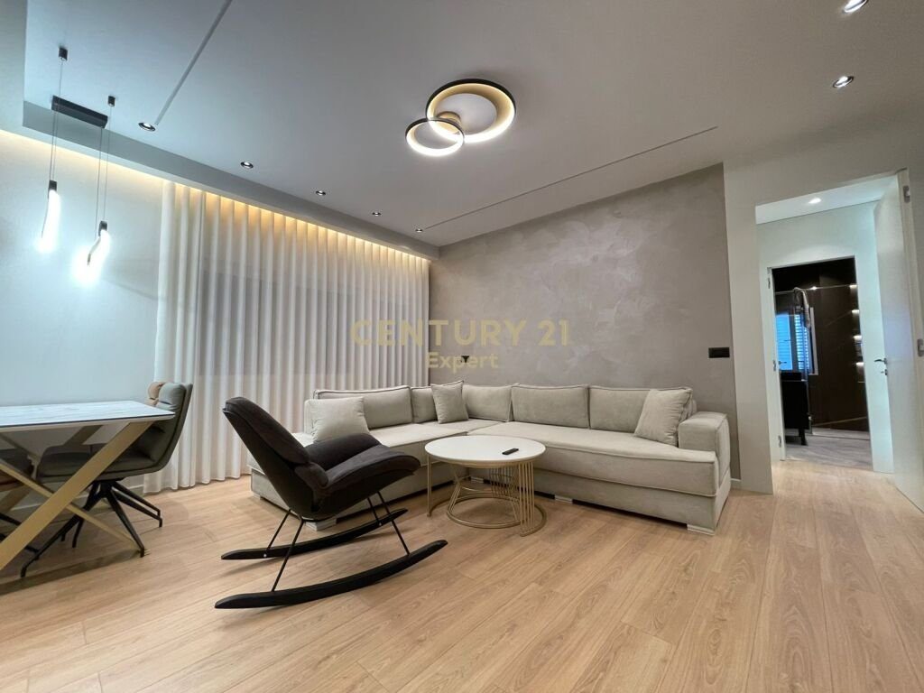 Apartament 1+1me post parkimi për qira në  Rezidencën Lake Land në Farkë, Tiranë!