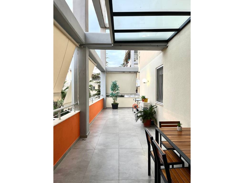 Apartament 3+1+3 me verande dhe post parkimi ne shitje tek rezidenca Touch of the Sun !