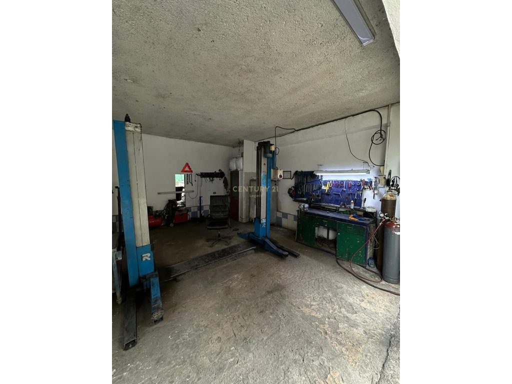 📍 Jepet me qira servis në zonën e Freskut – 800 € / muaj