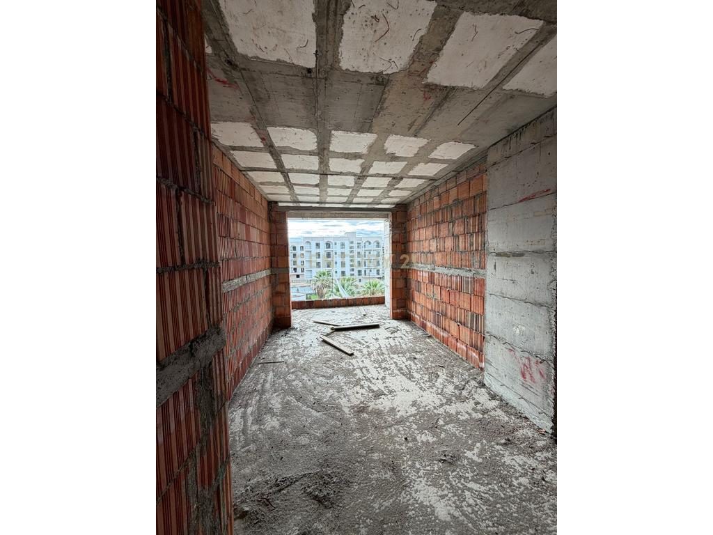 Shitet Apartament 1+1 Ndertim i Ri ne Golem!