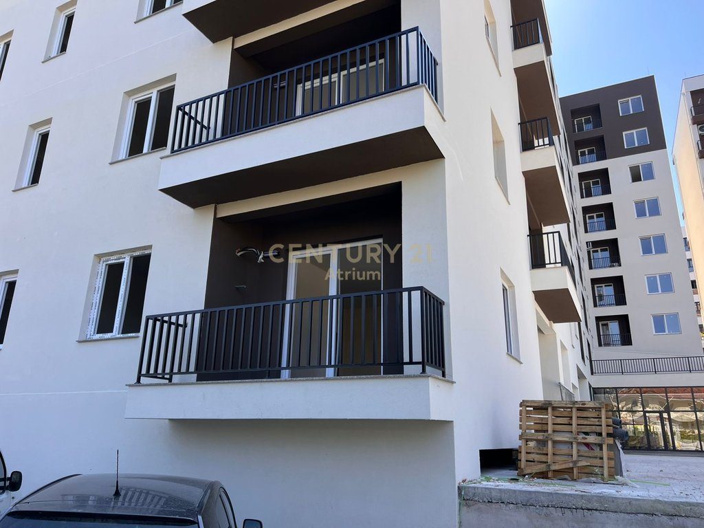 JEPET ME QIRA APARTAMENT  1+1  NE QENDER KAMEZ !