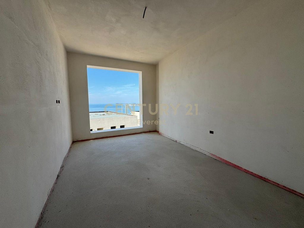 UJI I FTOHTE, SHESIM APARTAMENT 3+1+2