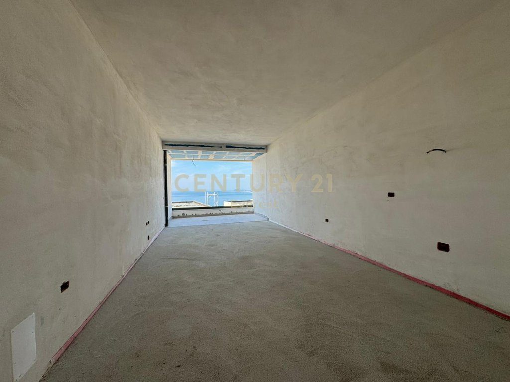 UJI I FTOHTE, SHESIM APARTAMENT 3+1+2