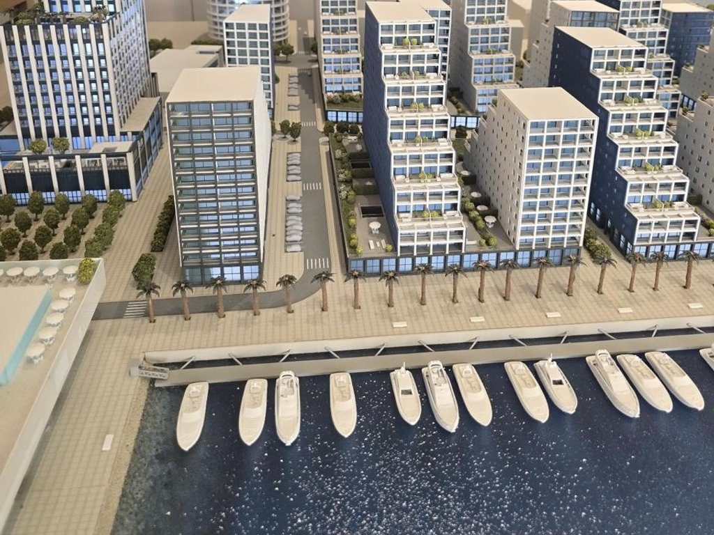 SHITET APARTAMENT 1+1  DHE  PARKIM, TEK "VLORA MARINA"!