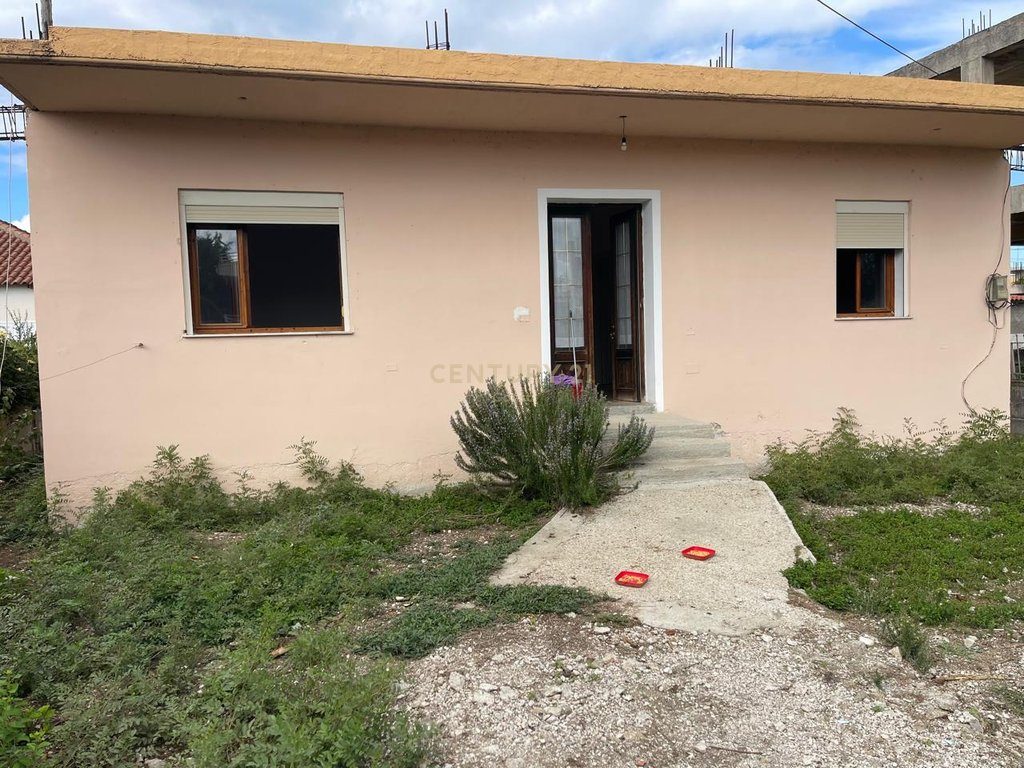 SHITET SHTËPI PRIVATE NË FUSHË TË DRUVE, VLORË!!