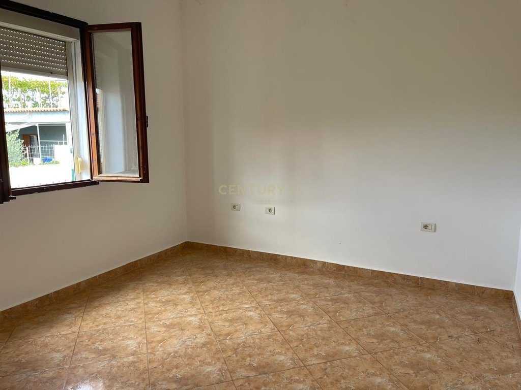 SHITET SHTËPI PRIVATE NË FUSHË TË DRUVE, VLORË!!