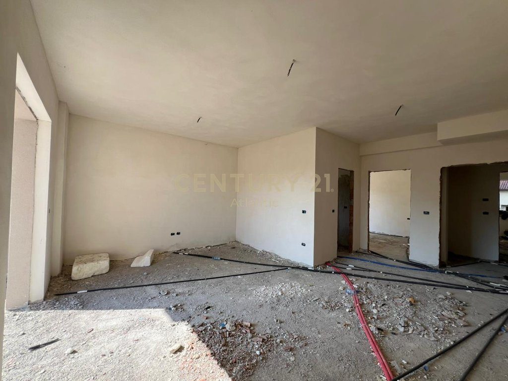 APARTAMET 158M2 PER SHITJE NE REZIDENCENORIENTAL 1+1+10M2 BALLKON DHE 83M2 VERANDE