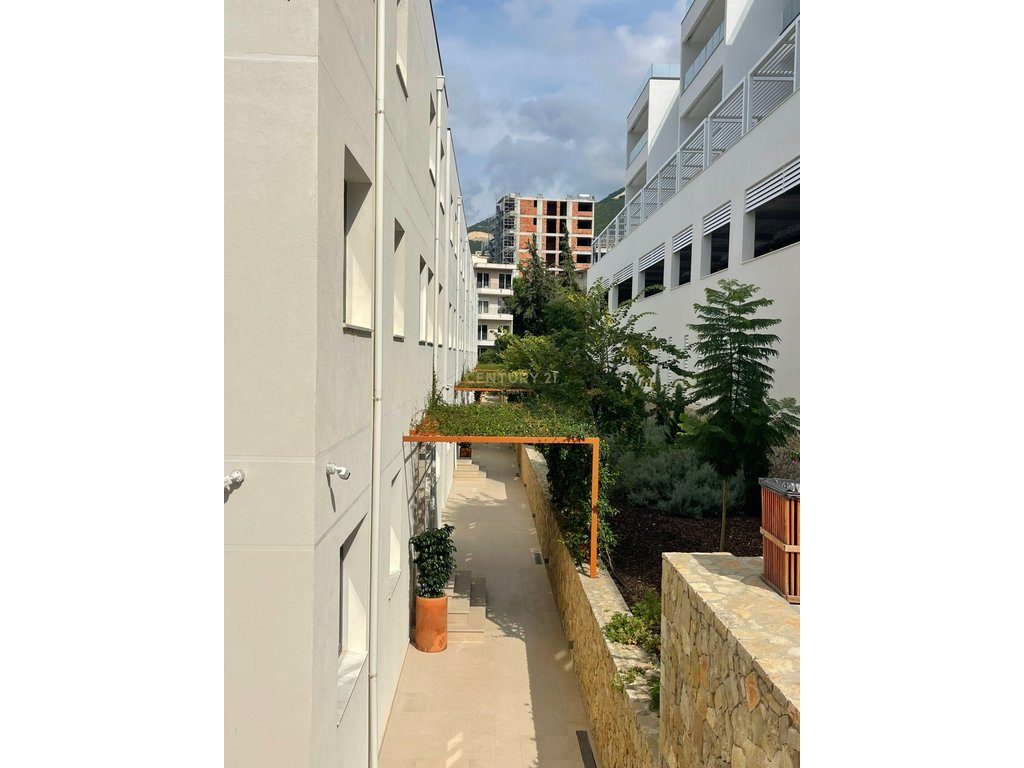 SHESIM PENTHOUSE ME PAMJE PANORAMIKE NGA DETI NE VLORE!!!