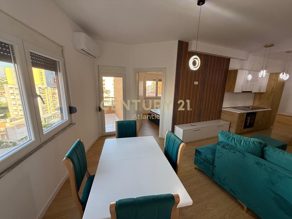 SHITET  APARTAMENT 2+1 NE PLAZH-ILIRIA!