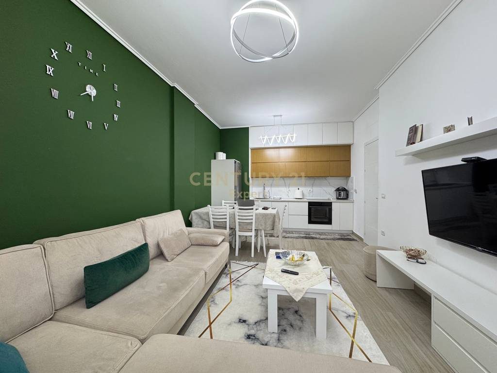 SHESIM APARTAMENT 1+1+ POST PARKIMI EXTRA TE MOBILUAR TE ISH FUSHA E AVIACIONIT!