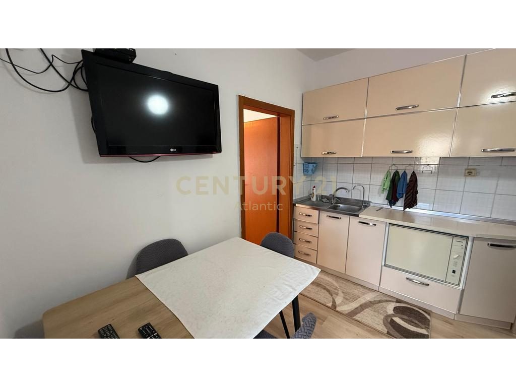 Apartament 1+1 me Qira në Plazh Hekurudha, Durrës – 400€ / 39 m²