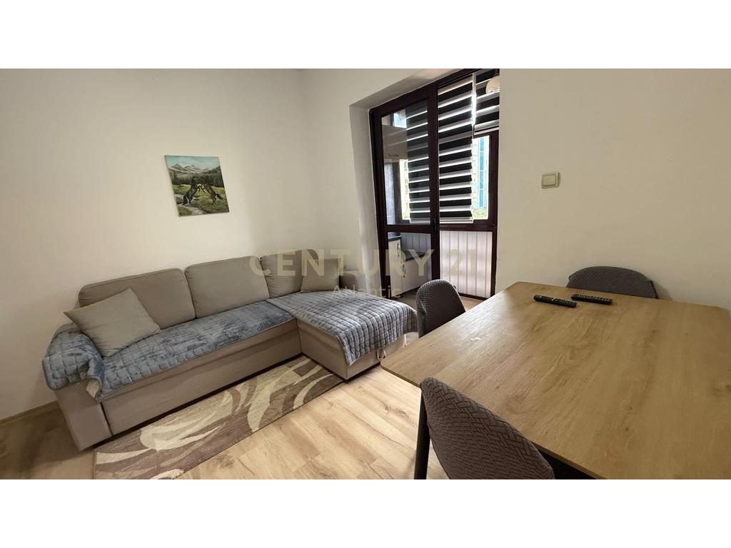 Apartament 1+1 me Qira në Plazh Hekurudha, Durrës – 400€ / 39 m²
