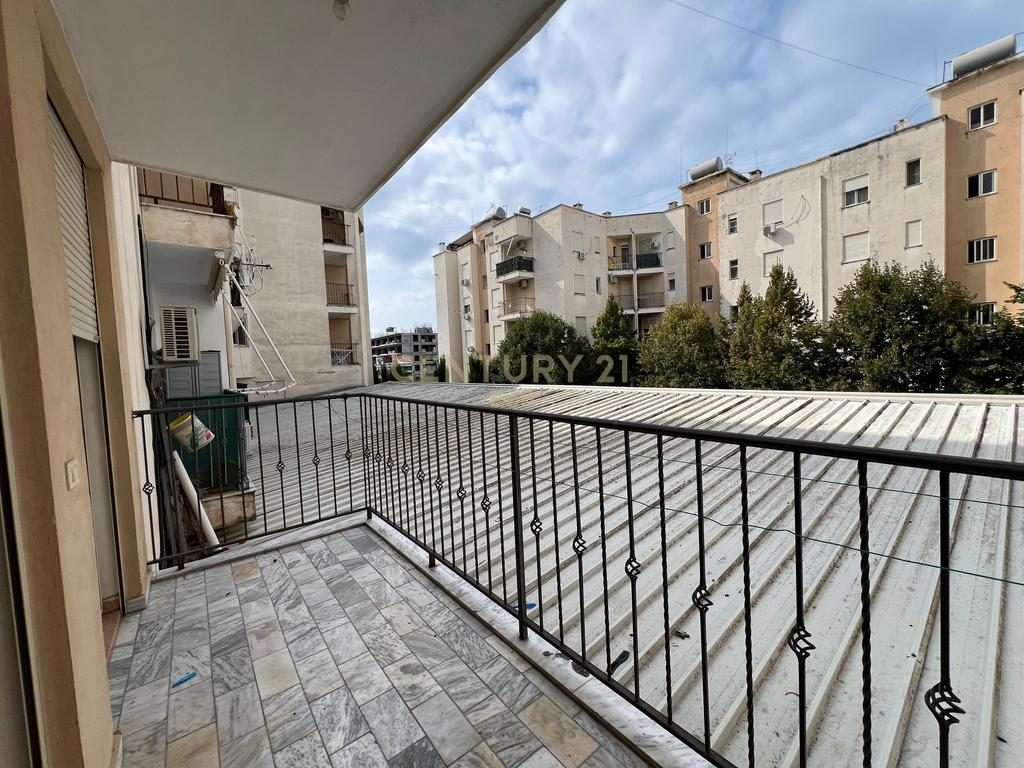 Apartament 1+1 Për Shitje te Shpiragu Golem, Durrës !