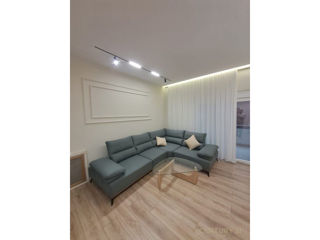 Apartament 2+1+2 për shitje në Ali Demi