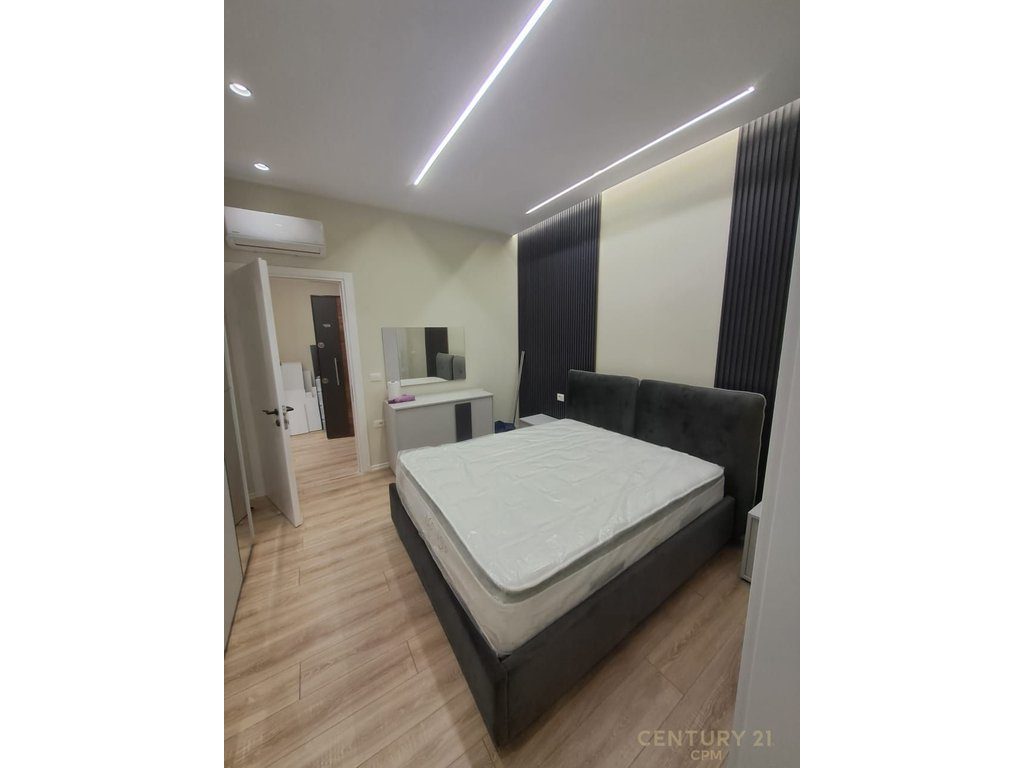 Apartament 2+1+2 për shitje në Ali Demi