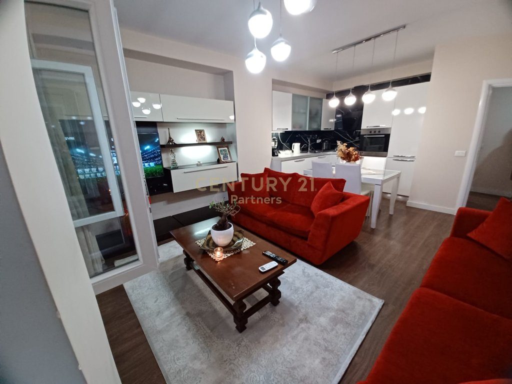 Shesim  Apartament 2+1 me Post Parkimi – Zona QSUT