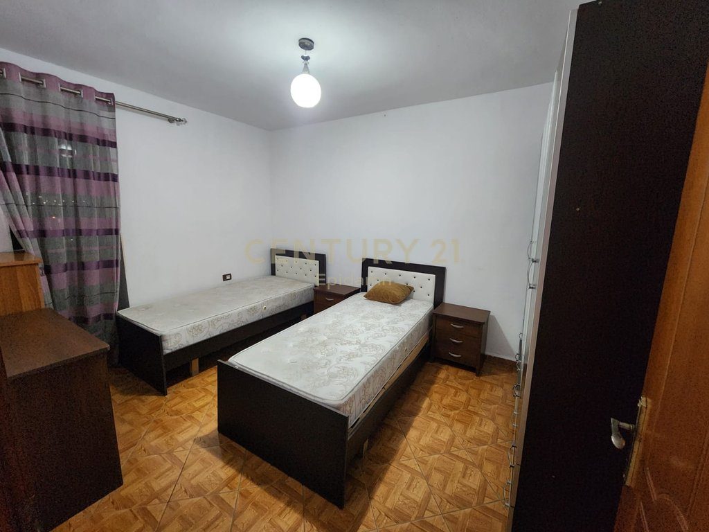 Apartament 3+1 me qira tek Treshi Ura e institutit, Tiranë - 390€ | 89 m²