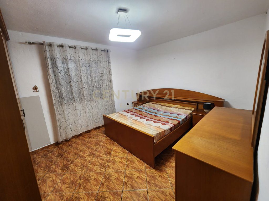Apartament 3+1 me qira tek Treshi Ura e institutit, Tiranë - 390€ | 89 m²
