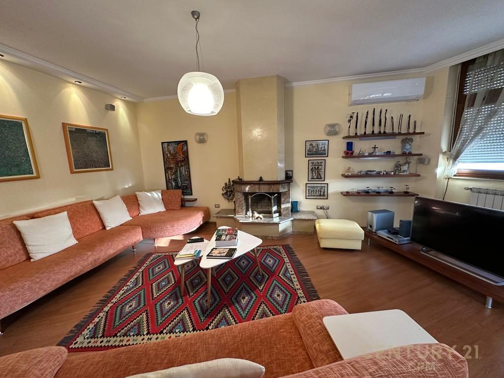Jepet me qira apartament 3+1+2 te Hoxha Tahsim, Tiranë