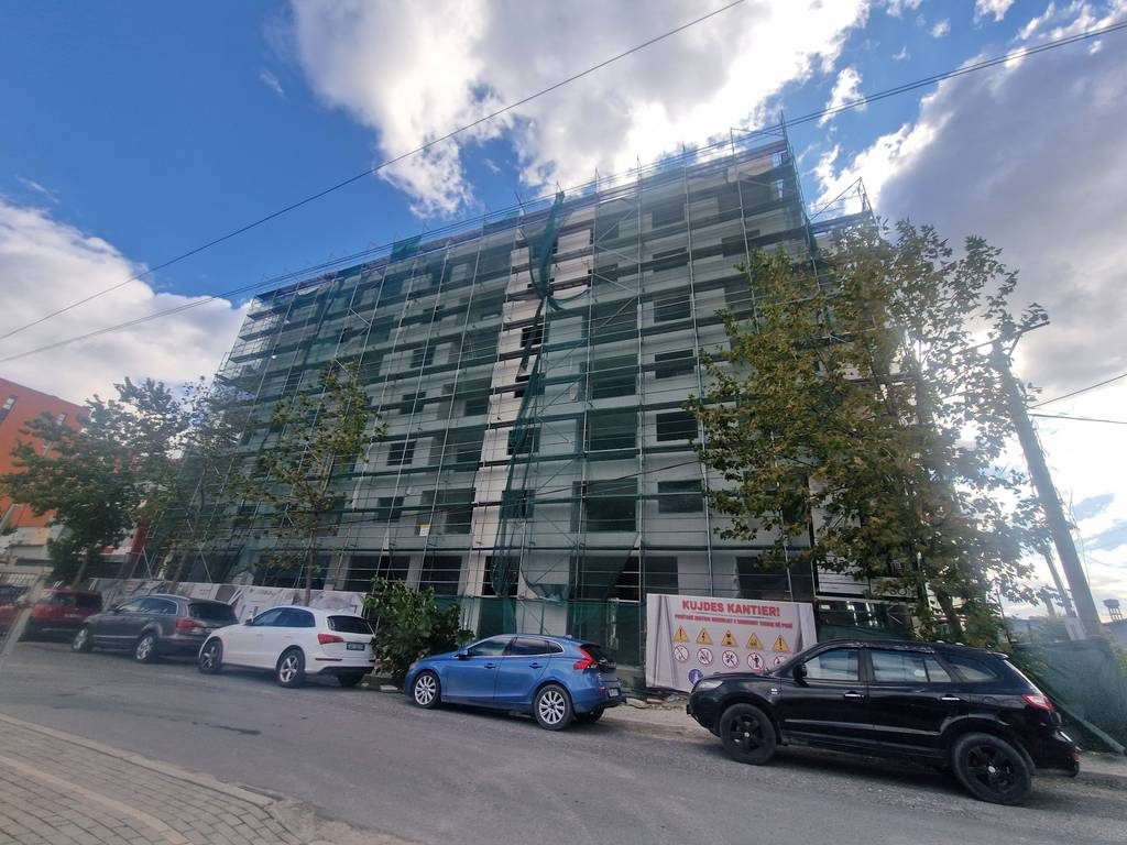 Shitet Apartament 1+1 në Paskuqan!!  1000 Euro/M2