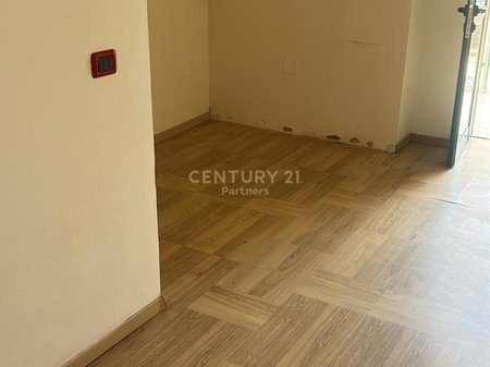 QIRA, AMBIENT BIZNESI KATI 0, 277M2 TE RRETHRROTULLIMI I SAUKUT ‼️
