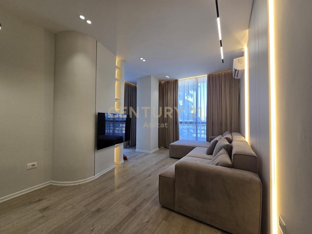 APARTAMENT 2+1 PER SHITJE: TE 21 DHJETORI, PAS OSLO