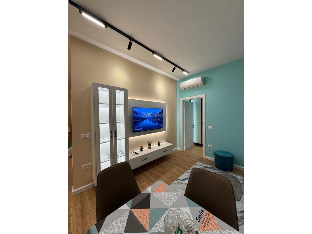 JEPET ME QIRA APARTAMENT 2+1 NE LUNGOMARE -100 M NGA DETI!!