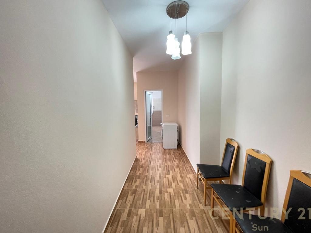 APARTAMENT 1+1 PER QIRA NE VLORE!