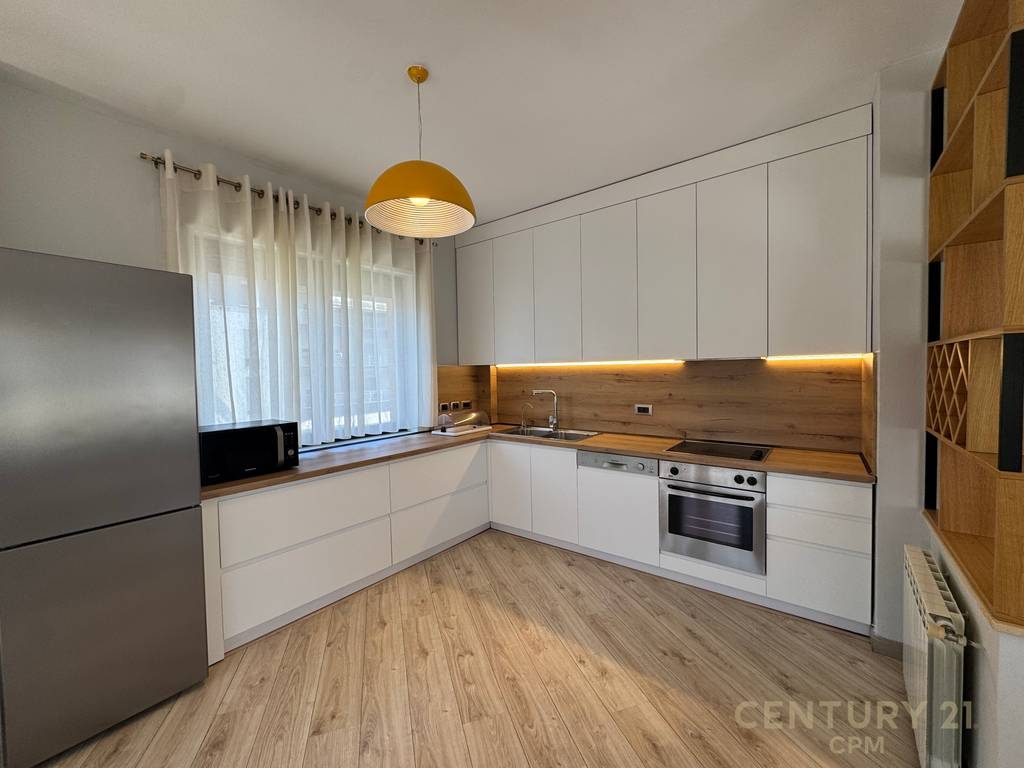 Apartament 3+1 + parkim per Qira prane Nobis