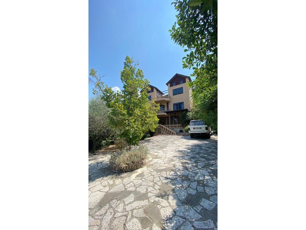 Apartament Me Qira | Pezë, Tiranë